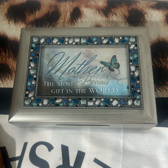 Small  singing mom gift box - Picture 1 of 4